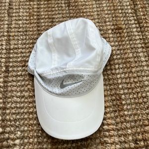 Nike tailwind Dri-fit hat